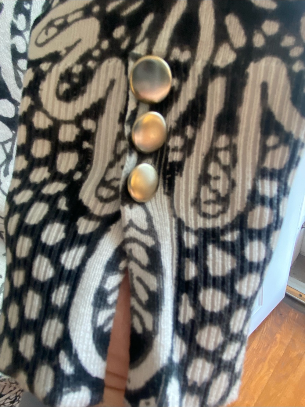 Lightweight Sweater - Picture 3 of 5